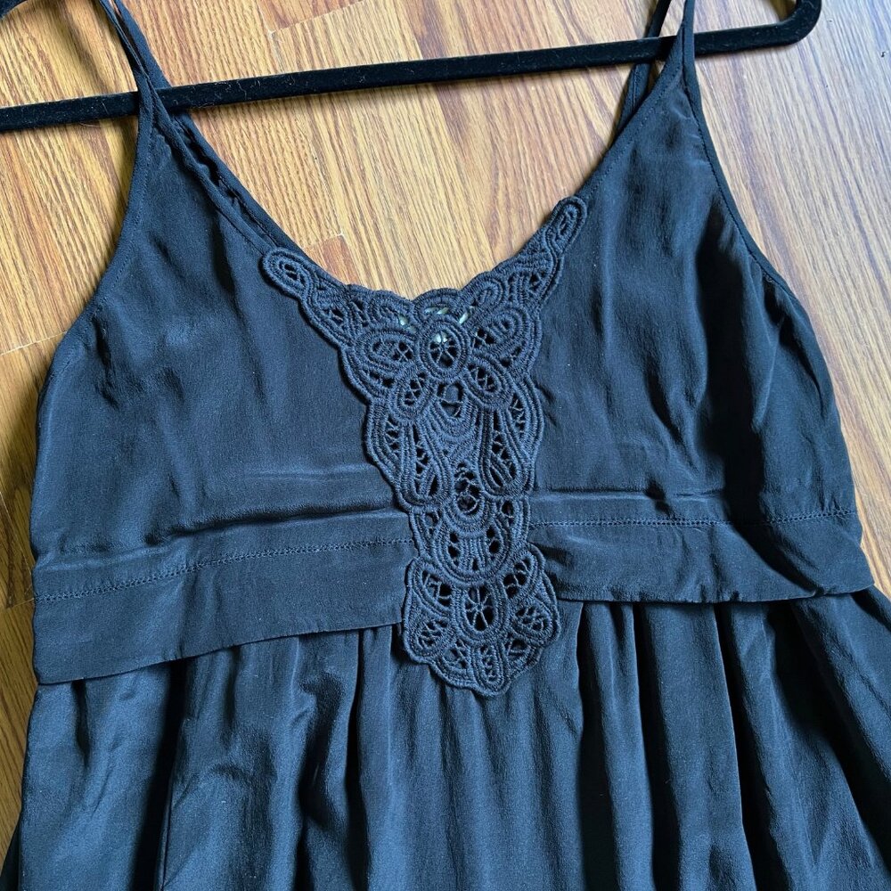 Aritzia Wilfred silk dress with embroidery - size Small